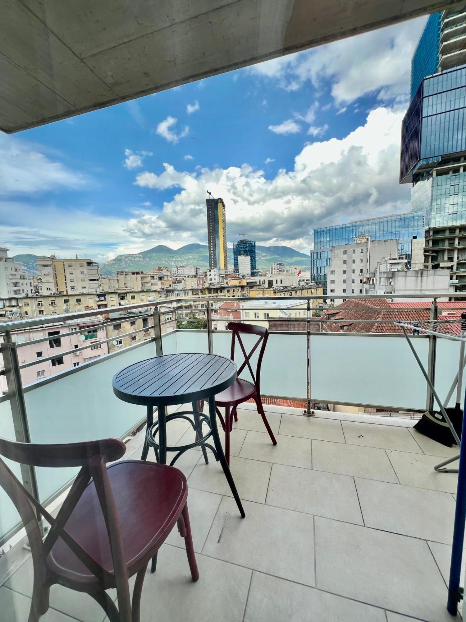 Spiranca Downtown Comfort Apartment Tirana Exterior photo